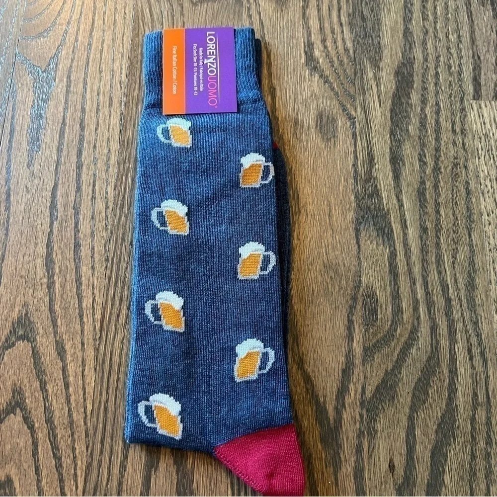 NWT Lorenzo Uomo cotton blend socks size 10-13 Red White and Brew beer novelty